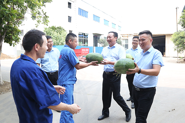 China Coal Group Leaders Express Their Care To The Frontline Employees In Production Workshop