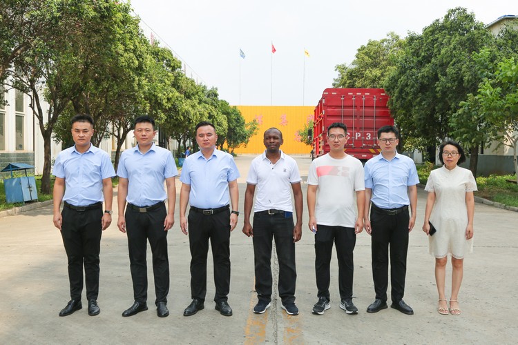 Kenyan Businessmen Visit China Coal Group To Purchase Construction And Coal Mining Equipment