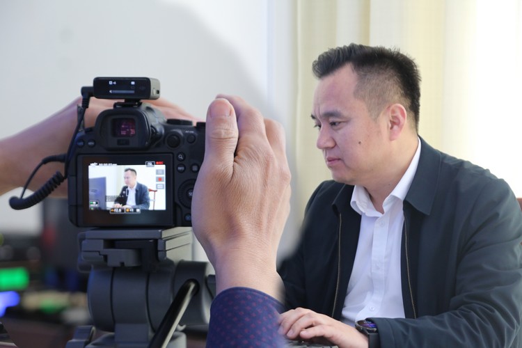 Jining Daily and China Mobile Jining Branch Visit China Coal Group for Special Interviews