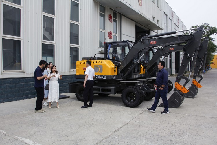 Brazilian Businessmen Visit China Coal Group To Purchase Various Construction Machinery Products