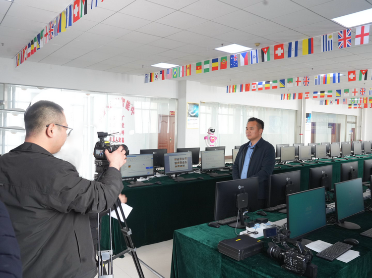 Jining Hi-Tech Zone TV Station Visits China Coal Group for A Special Interview